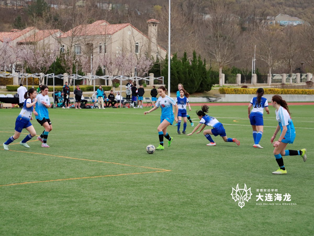 BSB_Shunyi's tweet image. Hooray! BSB Bears won 4 straight games today's ACAMIS Football Tournament in Dalian! 
Boys: BSB vs DAIS 7-0, BSB vs BIBA 10-0
Girls: BSB vs BIBA 4-2, BSB vs XIS 7-0
Stay tuned for updates tomorrow!

#BSBShunyi #NAEAchievers #ACAMIS #NordAngliaEducation
