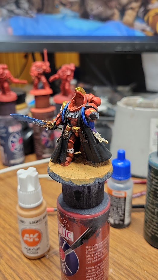 AlmostMeek's tweet photo. Painting up some warhammer 40k, Just need to figure out which head to use. leaning towards the face and saving the helmet for something else.

Used inks over Zenithal

#paintedminis #miniaturepainting #painting #warhammer40000 #wh40k #warhammer40k  #paintedminiature #warongrey https://t.co/ooOh2Uhij9