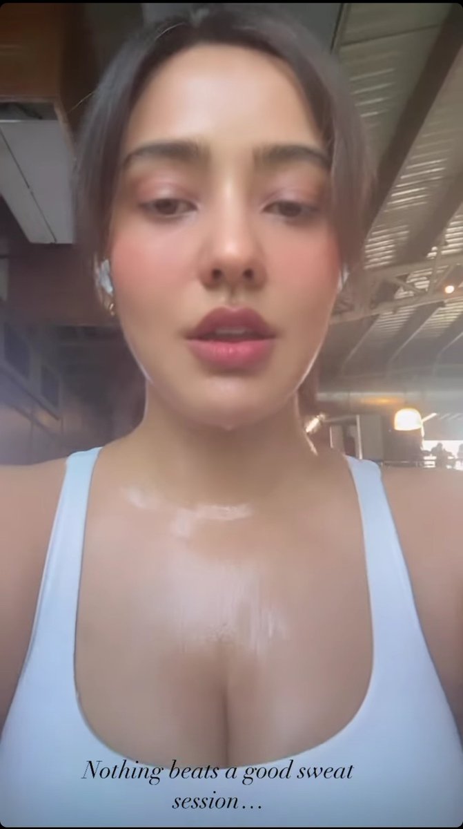 FuKZiJ8aEAYxonq?format=jpg&name=medium