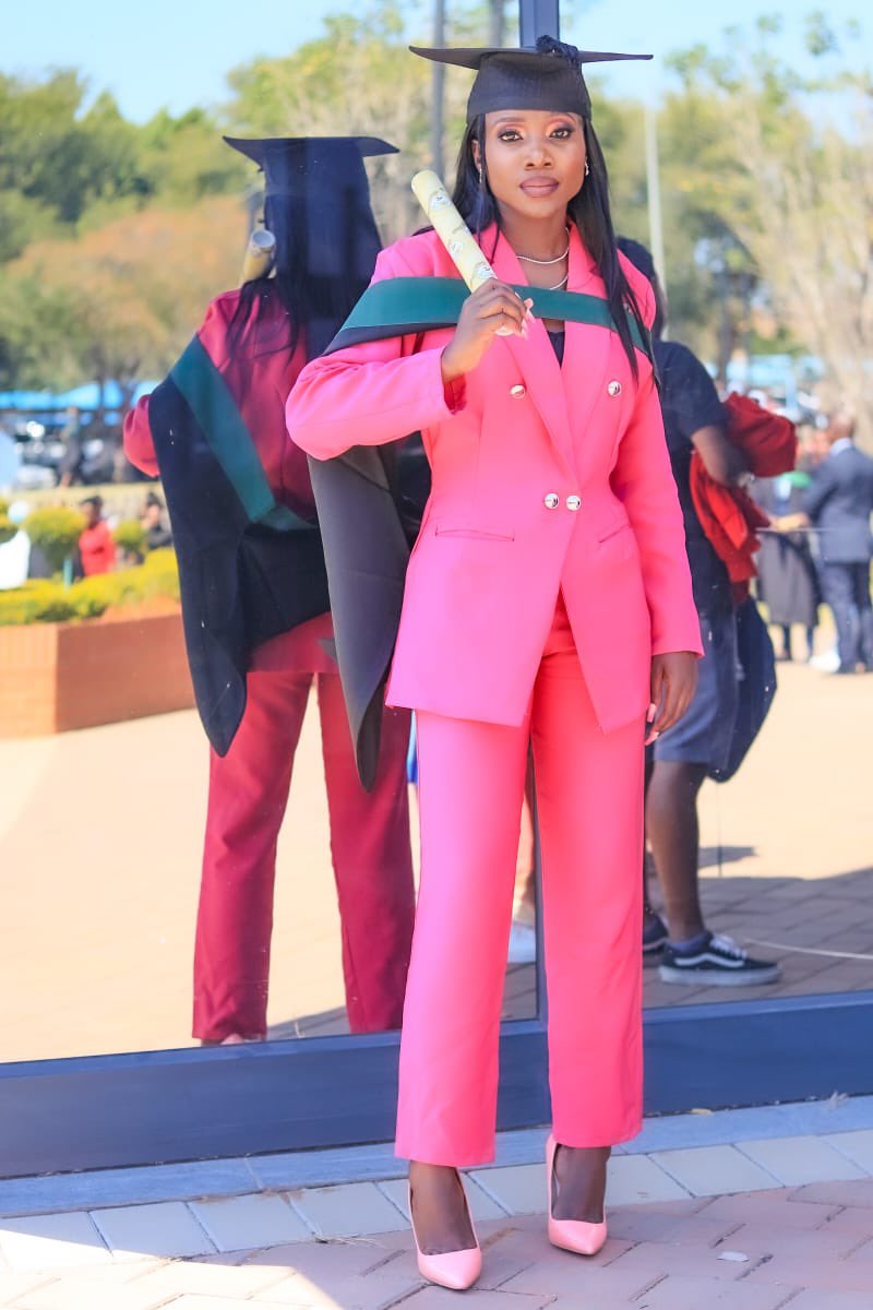 ValoreDiligenta's tweet photo. Congratulations love 🥳  Dressed by : Xirhungi xa le Salema https://t.co/yJaMyOCWgQ