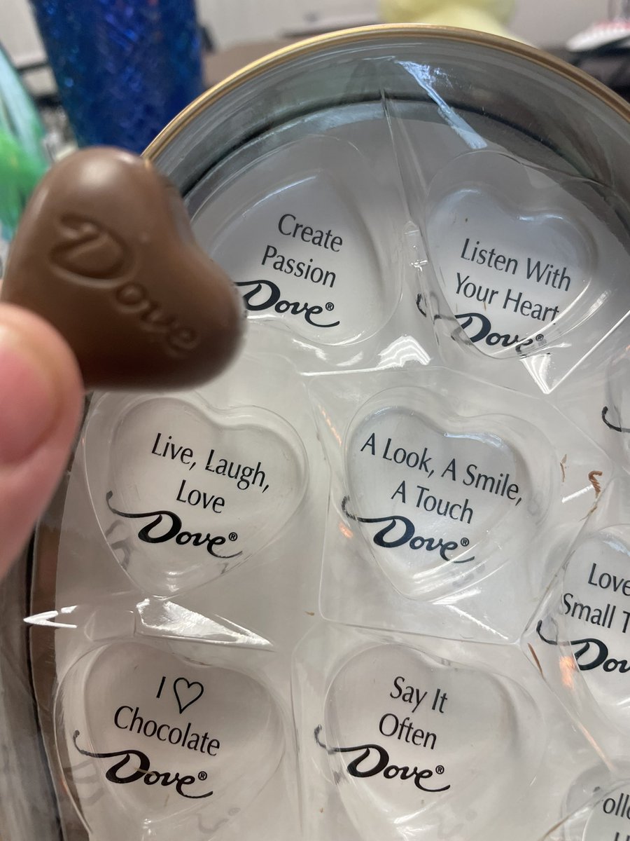 BetsyTorres21's tweet photo. Thank you @DoveChocolate for seeing me for who I am. #createpassion https://t.co/0Z0OwNn5MO