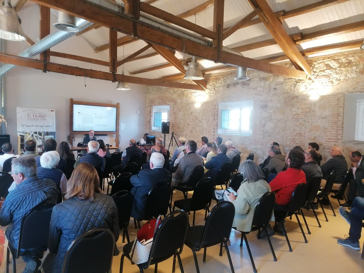 aparicionieves3's tweet photo. 👏👏Gracias a todos los que habéis colaborado en la jornada @ECOTRIGO!!
@CarmenDiez18; #DanielRico;#AngelRueda (@TimacAGROEspana); @jlfrasas;#ARAE y @MolinosdelDuero.
Con la colaboración de #AyuntamientoRiofrioAliste, los obradores #HornodeTrini y #CALPER https://t.co/RUL1jW8YVg