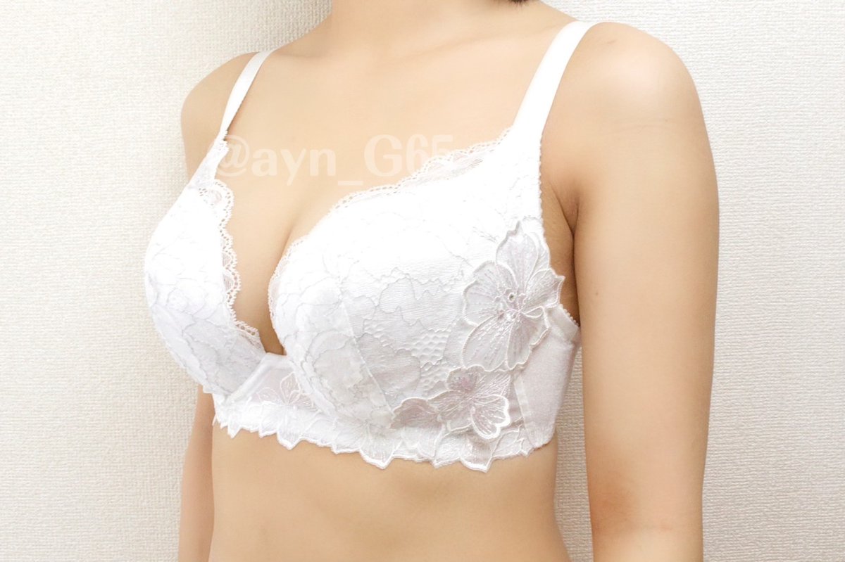 ayn_G65's tweet photo. おはようございます☀
今日は「モーリシャス」をセレクトしました🤍🌸
今週ラスト、行ってきます🚃💨
#サルート女子 #サルート #salute #47G https://t.co/5BYCdpI1bE