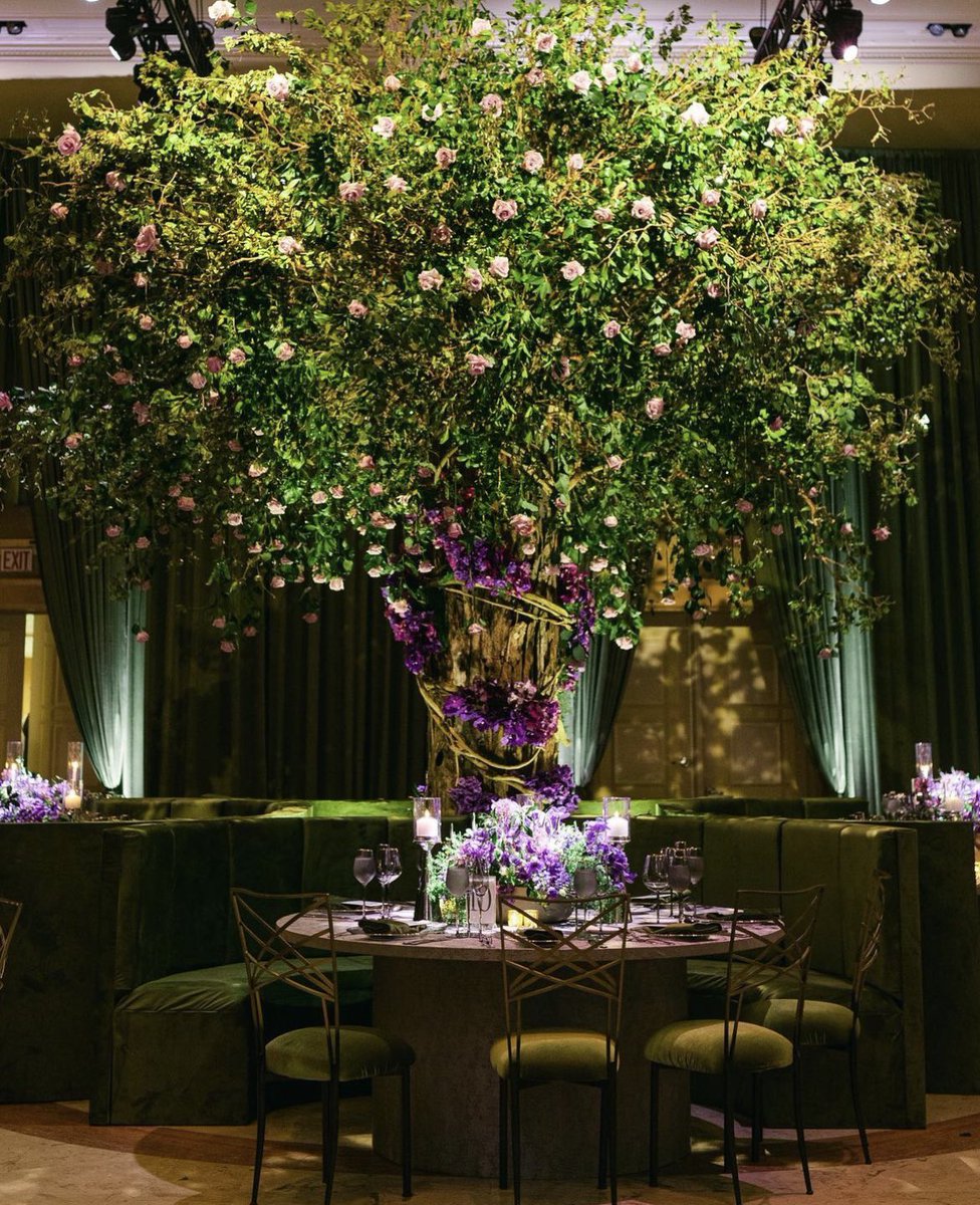#Weddings and #decor are keeping me distracted.  

Birch Events at the Breakers- yes please! 🧡
#miami