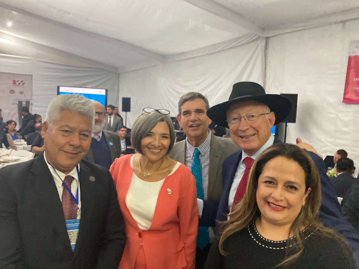 Alex Theissen Long (@alextheissenl) on Twitter photo Ayer tuve oportunidad de asistir a la cena de la Cumbre California-México 2030 de @UC_AlianzaMXSummit, con <a href="/isastuder/">Isabel Studer</a>, <a href="/USAmbMex/">Embajador Ronald Johnson</a>, y colegas de la @Canacarmexico, refrendado nuestro compromiso para atender los retos del cambio climático Ayer tuve oportunidad de asistir a la cena de la Cumbre California-México 2030 de @UC_AlianzaMXSummit, con <a href="/isastuder/">Isabel Studer</a>, <a href="/USAmbMex/">Embajador Ronald Johnson</a>, y colegas de la @Canacarmexico, refrendado nuestro compromiso para atender los retos del cambio climático