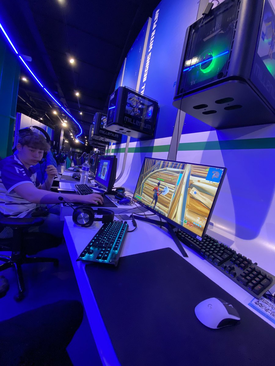 evytavie's tweet image. La on est bien @Maxacrr go perf ce soir la qual ?