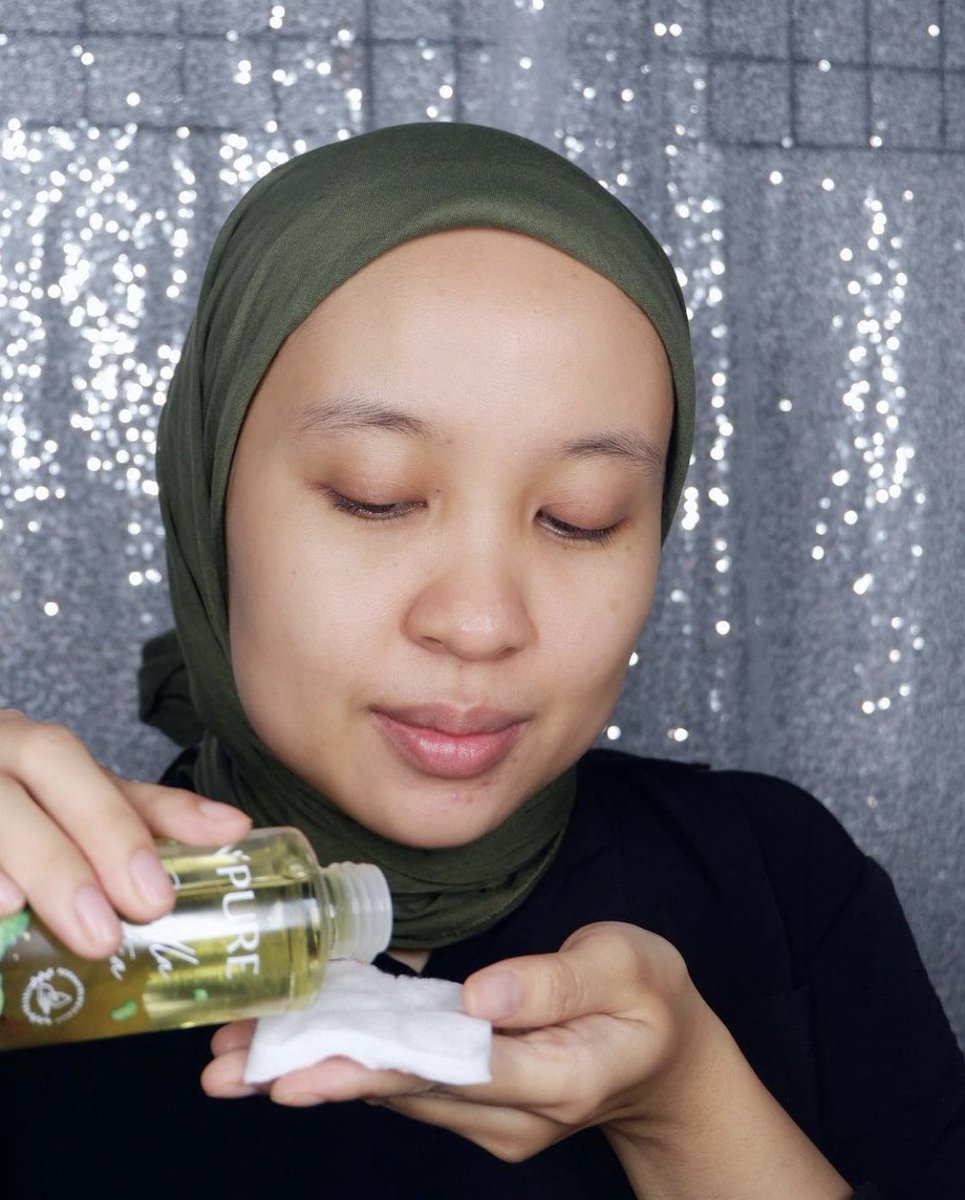 Erna1302's tweet photo. Buka puasa makan chicken wings
Cuci mulut nya pakai buah pure
Kalau lebaran pingin glowing
Jgn lupa csm an pakai Cica Toner NPURE 💚 https://t.co/vlGGJIO5oA