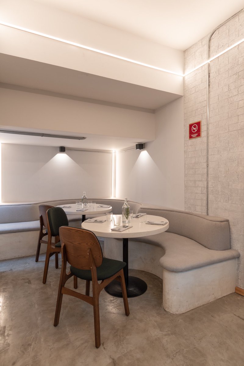 ARQMOV's tweet photo. Trigali. 

Cafeteria/Panaderia. 
CDMX 

#interiordesign #interio #coffeeshop #coffedesign #architecture #arquitectura #arqmexicanos #archilovers #interiorismo #arquitecturacomercial #bakery

Fotos @Chris_Santa_Ana https://t.co/mHg085Kw6l