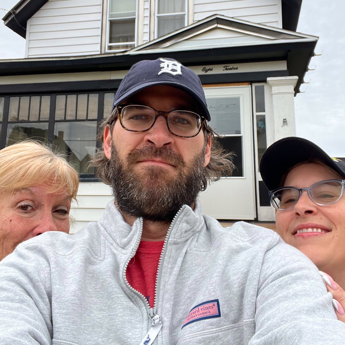 lsynett's tweet photo. Over 35 years and thatβs a wrap. Iβm going to miss euchre with family and friends around the dinner table, and the sound of freight horns and seagulls the most. #Yooper4Life https://t.co/KCzTtuNn0m