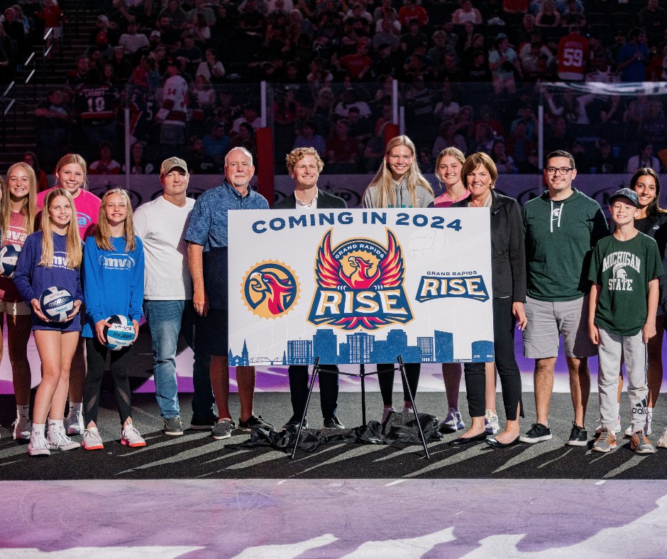 GR_Rise's tweet photo. #TBT to last Friday when we unveiled our name and logo 😁🏐🏐 #GoGRR https://t.co/VX8N0GoQ9n