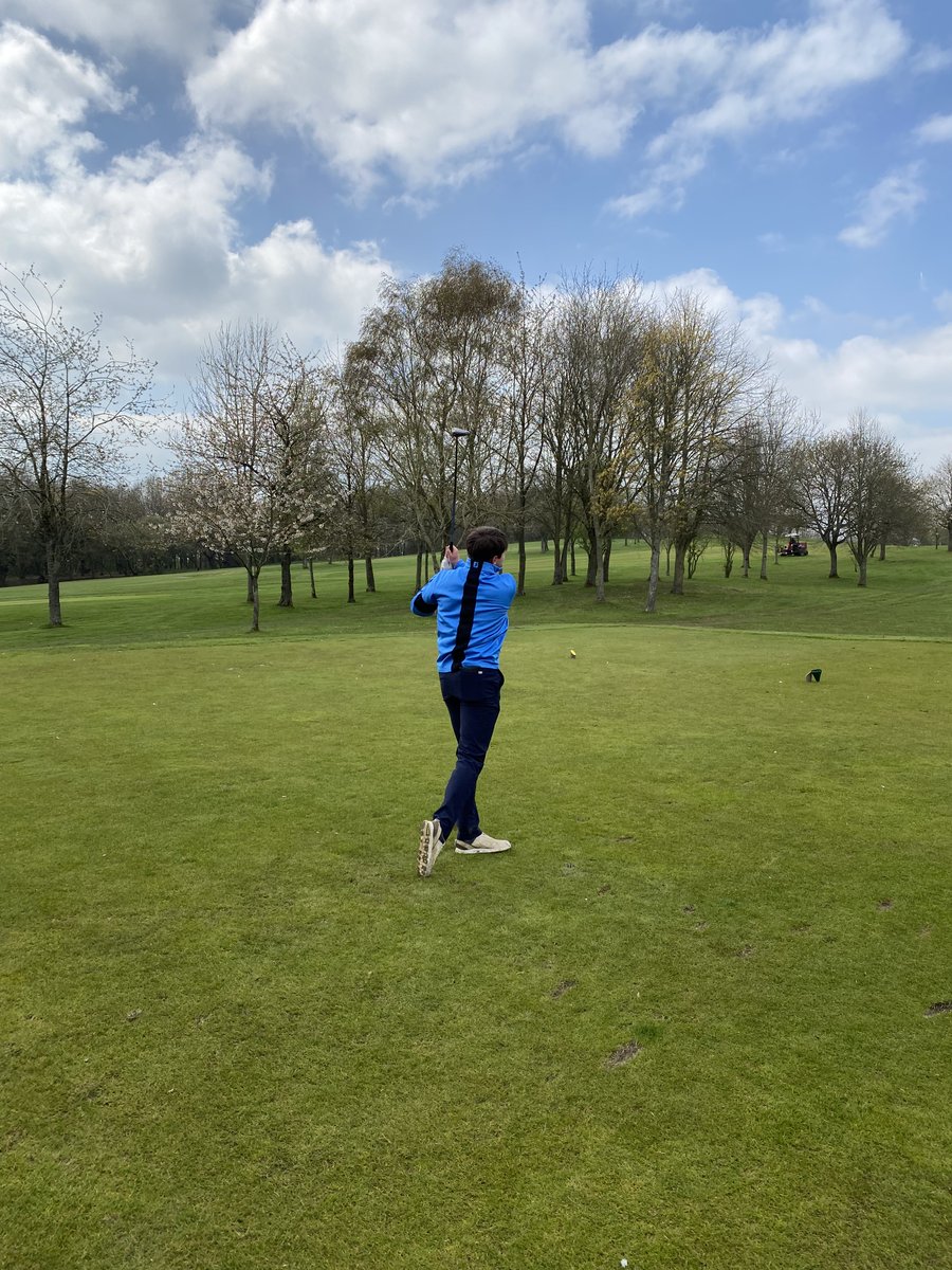 PangbourneColl's tweet photo. 🏌️Thanks to @sandfordsprings for hosting us for the annual Whitmore Trophy

🏌️Rory took home the stableford prize and nearest the pin, while big brother Boyd claimed the longest drive and (by just 1 shot) the overall Whitmore Trophy

🏌️Well done to all competitors! #PangCollGolf https://t.co/gRf6qDZUqu
