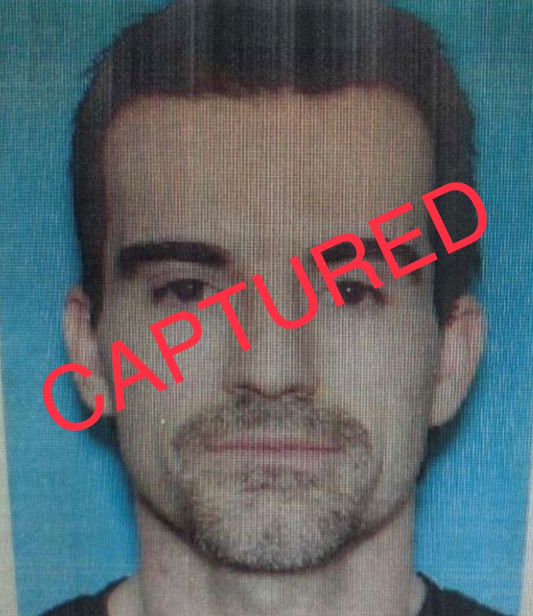 USMS_PSWRFTF's tweet image. Despite fleeing across country, William Thomas Fredrick Jr. wanted for attempted murder of a police officer in Barton Co., #Kansas, has been arrested by the #PSWRFTF @USMSSacramento in #RedBluff, CA. His arrest serves as an example of the #USMS committment to serving #justice.