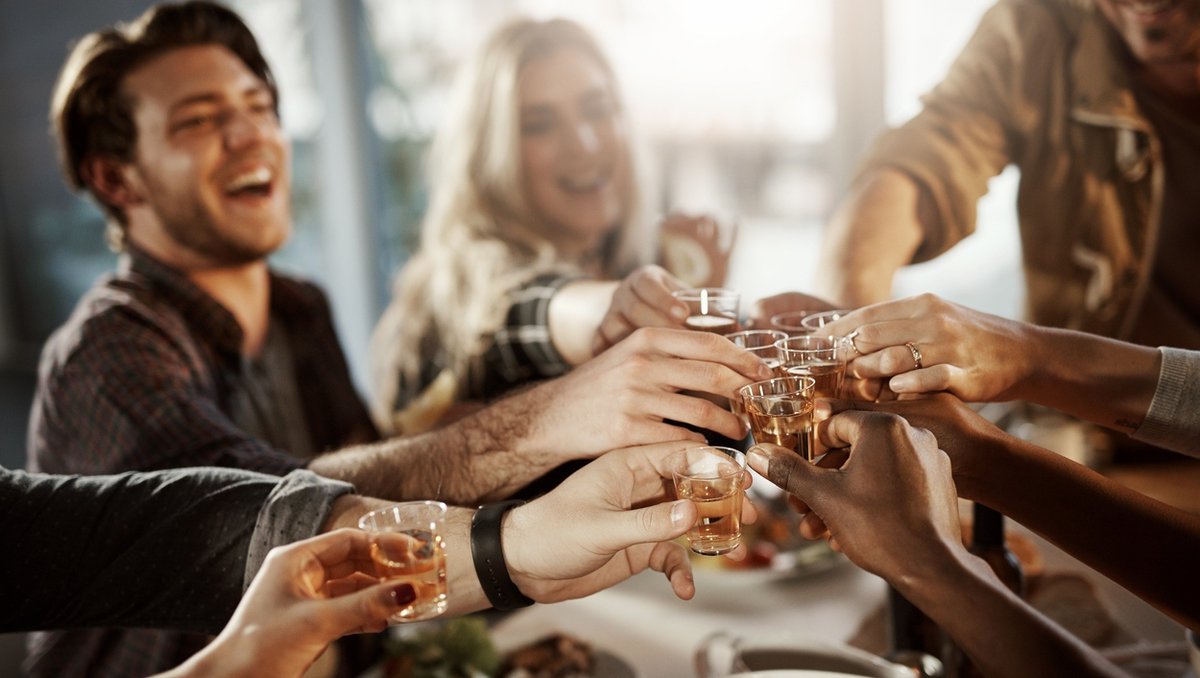 takeaDailybreak's tweet photo. The Best TikTok Hacks to Get Rid of (or Avoid!) a Hangover
https://t.co/Rg4CXbJw59

#hangover #hangovercures #hangovercure #hangovertips #hangovertricks #cheers #drinking #tiktok #tiktoktips #tiktokhacks #nightout #nightoutwithfriends  #partytime #drink  #drinks #happyhour https://t.co/h4QJkjR717