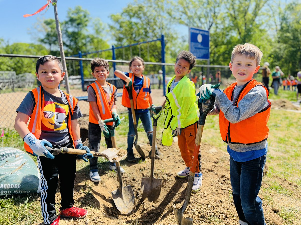 Bucknell Elementary tweet media