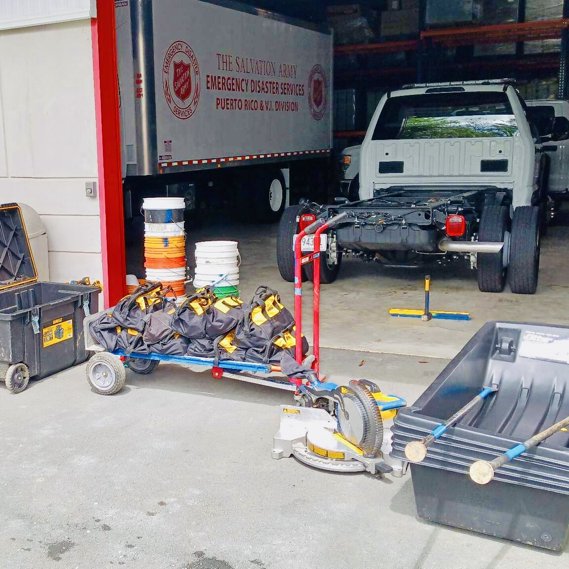 ToolBankUSA's tweet photo. Our ToolBank in Puerto Rico has been busy prepping tools for our partners' Earth Day projects on the island. @missioncontinue is working on a project in the rainforest (El Yunque) to build flat earth beds for campers.

#toolbank #toolsforchange #earthday #puertorico https://t.co/wPeXog7MjK