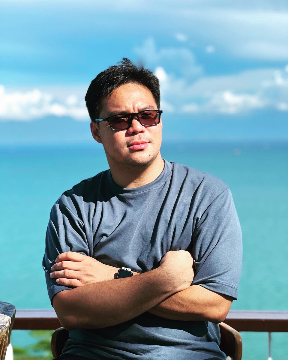MountMayen's tweet photo. Blue is just a color. https://t.co/RuXKd01gES
