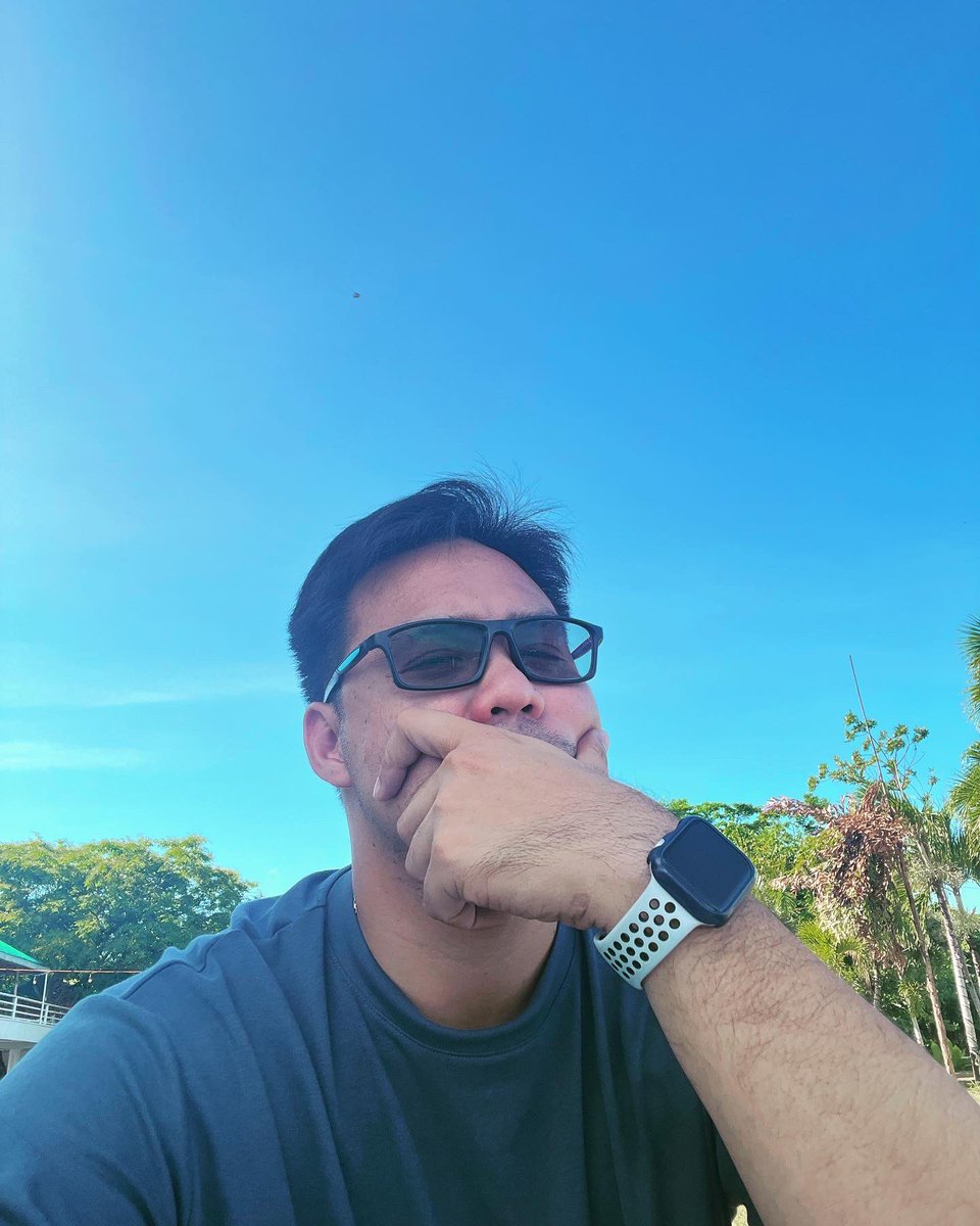 MountMayen's tweet photo. Blue is just a color. https://t.co/RuXKd01gES