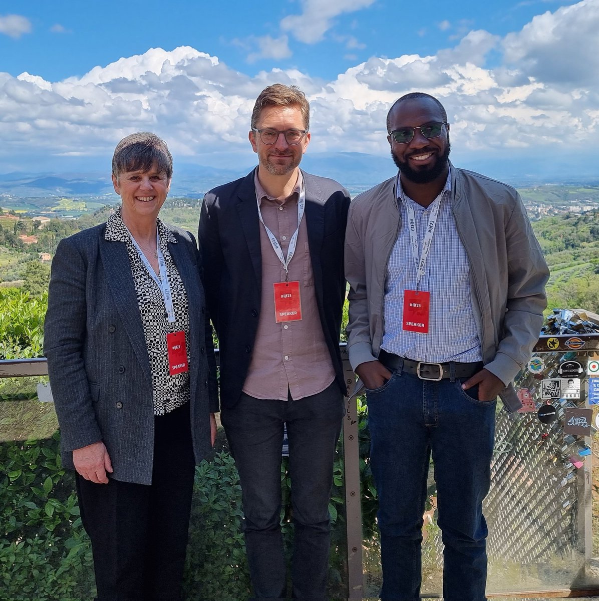 Deborah Kelly (@deborahkellytv) on Twitter photo Audio rules. Thanks for a great panel at #ijf23 <a href="/johneshields/">John Shields</a> <a href="/jamessmat/">James Smart</a>
& back in UK <a href="/NicoleMJackson/">Nicole Jackson</a>. Audio for the best stories and good journalism. <a href="/thomfound/">Thomson Foundation</a> Recording here➡️🖇️bit.ly/3m9iBxK Audio rules. Thanks for a great panel at #ijf23 <a href="/johneshields/">John Shields</a> <a href="/jamessmat/">James Smart</a>
& back in UK <a href="/NicoleMJackson/">Nicole Jackson</a>. Audio for the best stories and good journalism. <a href="/thomfound/">Thomson Foundation</a> Recording here➡️🖇️bit.ly/3m9iBxK