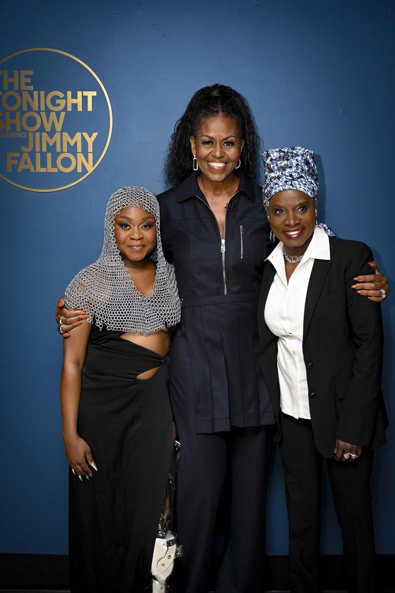 Sampa_The_Great's tweet photo. ❤️

What an honour to stand next to these Inspiring, Powerful Women. https://t.co/QuUVGDDIKz