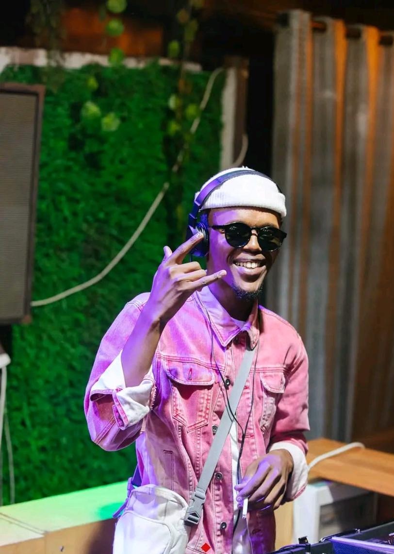 Friday 21 April 2023
📍 Flavor Friday <a href="/cuisinomelrose/">Cuisino</a>
Sunday 23 April 2023
📍 SUNDAZE <a href="/LaParada_ZA/">La Parada</a> (Waterfall Corner)
Saturday 29 April 2023
📍 SOCIAL FUSION EXPERIENCE <a href="/TCB1550/">TheChickenBar</a>
Sunday 30 April 2023
📍 SUNDAZE <a href="/LaParada_ZA/">La Parada</a>

🤟🏿