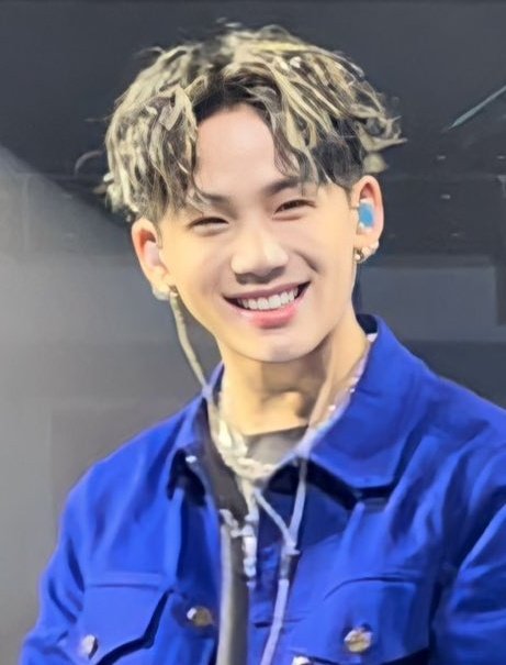 hooniestyles's tweet photo. happy birthday to my forever main rapper, choi hyunsuk! every day that passes, you just give me more reasons to love you more. thank you for all your sacrifices for treasure. i love you &amp; have a good one ♡ https://t.co/GSohaMZiGr