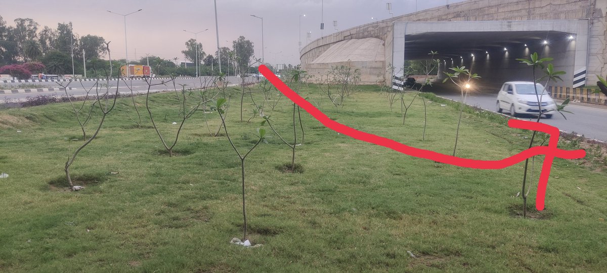 mesumiii's tweet photo. (Refer pictures attached) 
This won't disturb the traffic coming from Mumbai highway because this area is coming before that. https://t.co/R2sX92XKbx