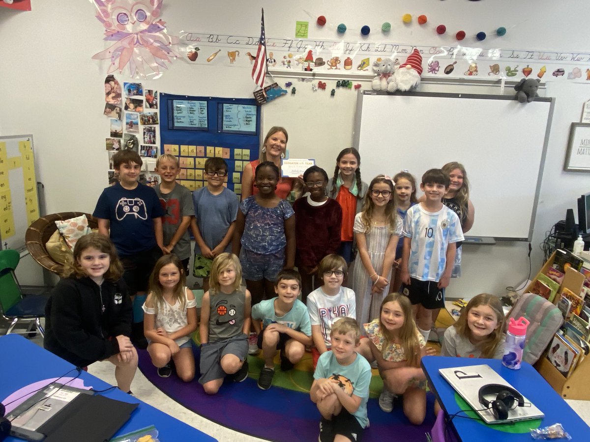 araines_'s tweet photo. Congrats to Kimberly Houser from Elementary! She is a finalist for Elementary Teacher of the Year! ⁦@NewHanoverCoSch⁩ https://t.co/EdpaEzSv0o