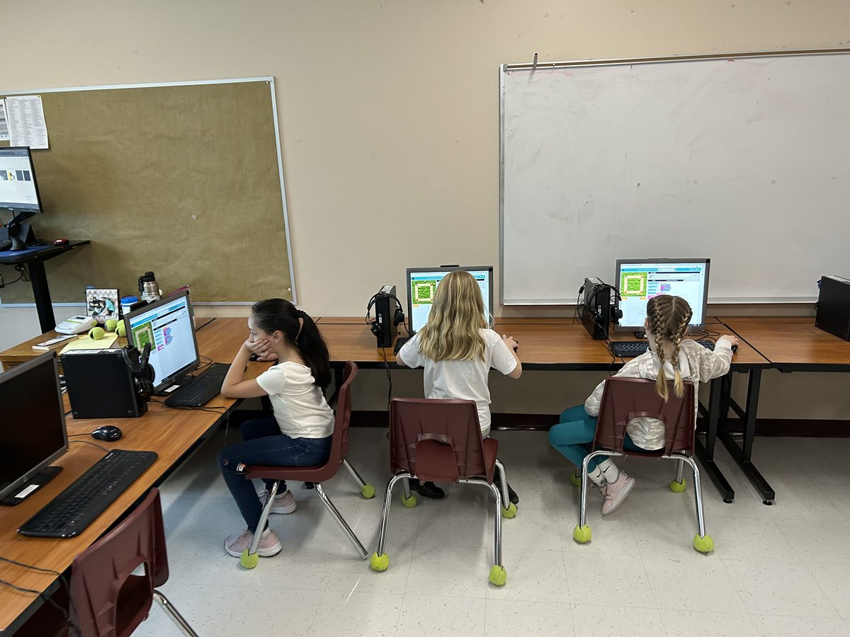 ColttUllom's tweet photo. 3rd graders in @JenJvoxland class are doing an amazing job in technology class coding on @codeorg #WeAreTriton https://t.co/rnyTxI1s7I