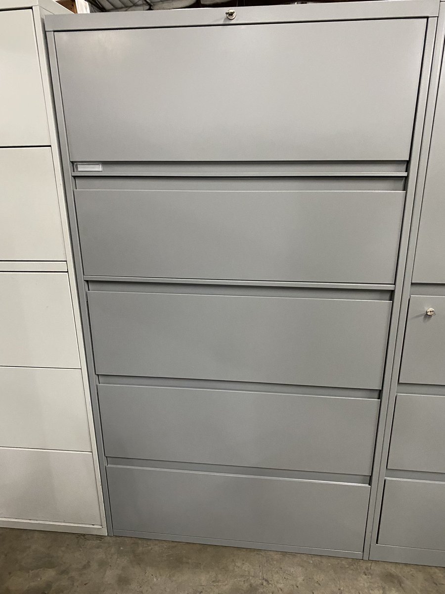 DFSIHOUSTON's tweet image. Steelcase 900 series 5 drawer lateral file cabinet, commercial grade, heavy duty, metal in gray finish, file hanging frames, fit letter or legal files, working lock with key, dimensions : 36” wide x 18” deep x 64.5” height  #steelcase #filecabinets #HoustonTX