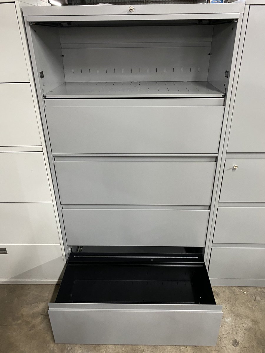 DFSIHOUSTON's tweet image. Steelcase 900 series 5 drawer lateral file cabinet, commercial grade, heavy duty, metal in gray finish, file hanging frames, fit letter or legal files, working lock with key, dimensions : 36” wide x 18” deep x 64.5” height  #steelcase #filecabinets #HoustonTX