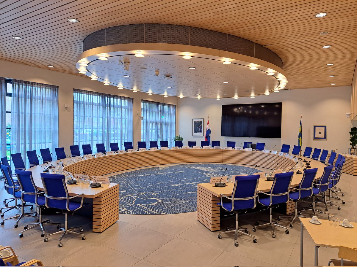 Komt u langs of kijkt u online mee vanavond? #deraadvergadert vanaf 20.00 uur en besluit o.a. over #Aardgasvrij #Klapwijk en de parkeervoorziening #Mobilityhub Centrumlijn Noord. Zie voor de agenda en informatie pijnacker-nootdorp.raadsinformatie.nl/vergadering/10…
#gemeenteraad #pijnackernootdorp #politiek