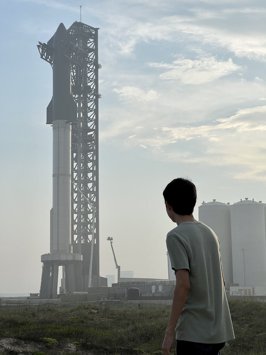 Adriel L tweet media