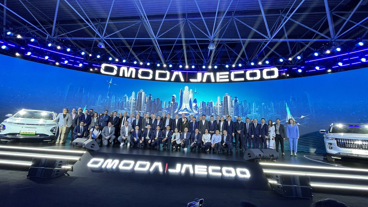 Autocosmos's tweet photo. Esta es la gama de @omodamexicooficial y Jaecoo en el corto plazo. Se adelanta una SUV por nombre J5 en Jaecoo. Así como dos SUVs la C3 y C7 para @omodamexico. Con estos modelos @ChireyMexico pretende obtener un 10% de market share a nivel global en el 2030. #omodaexperience https://t.co/Fq3SkOTJZT