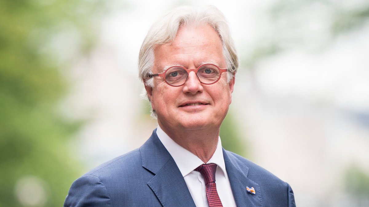 deltaprogramma's tweet image. 📣Peter Glas vertrekt aan het einde van het jaar als regeringscommissaris voor het #Deltaprogramma.

Hij draagt zijn werkzaamheden vanaf 1 december over aan een nieuw te benoemen #deltacommissaris. Volgende maand start de werving van zijn opvolger.

➡deltaprogramma.nl/nieuws/nieuws/…