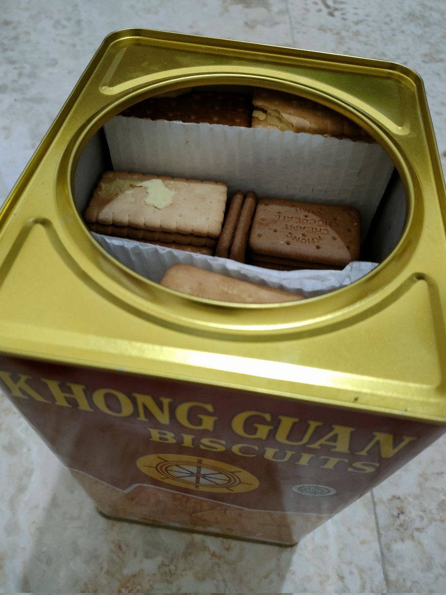 Alhamdulillah, antara bungkus dan isi sesuai. Tapi wafernya selalu hilang duluan.

#Muhammadiyah
#IdulFitri21April
#MerayakanPerbedaan
#IslamMempersatukan