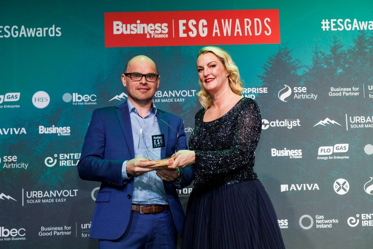 BandF's tweet photo. Congratulations to @avivaplc  ,winners of the ESG Investment Award👏
Presented by Tracey Carney

#ESGAwards https://t.co/bZYWrW3AD7
