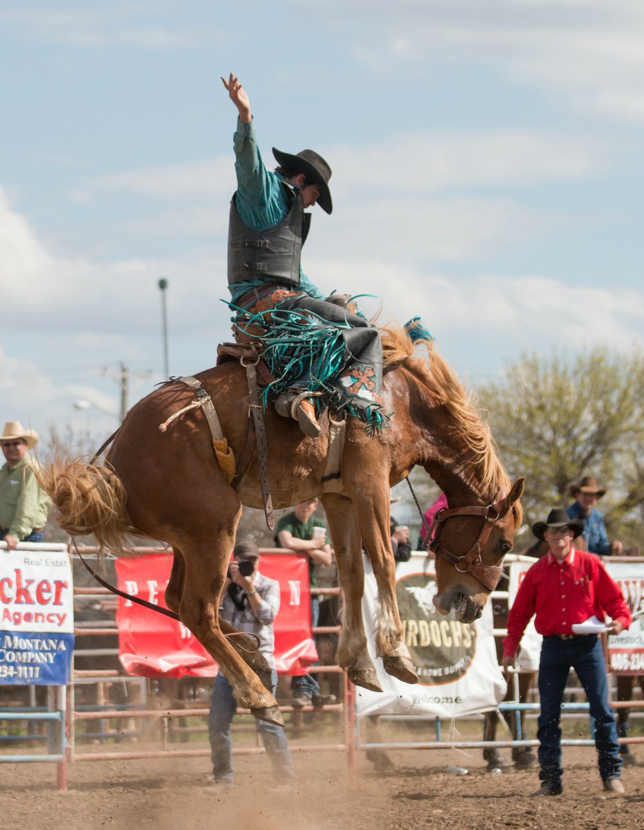 CornerstoneB's tweet image. 🐴🎉 As proud sponsors, Cornerstone Community Bank invites you to join us at the Red Bluff Round-Up this weekend, April 21-23! Enjoy exhilarating rodeo action, live entertainment, and family-friendly activities. 🌵 We're excited to see you there! #RedBluffRoundUp #CornerstoneC...