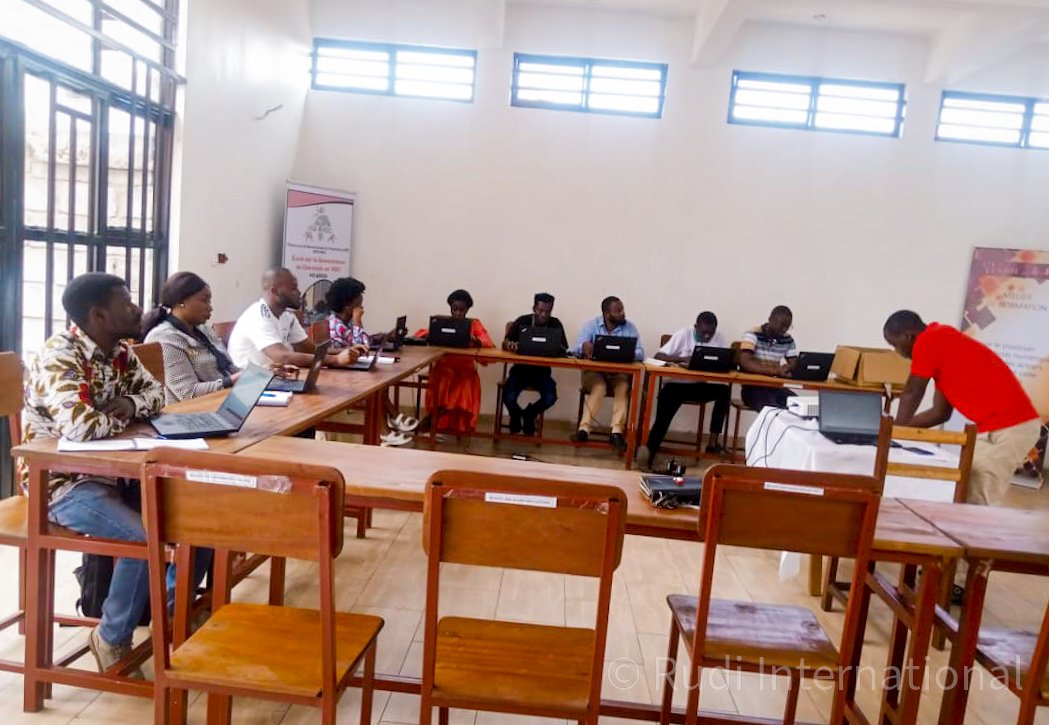 tech_elimu's tweet photo. Un avant midi plaisant au sein de @tech_elimu ! 🤗
La promotion des professionnels a accentué la pratique en Excel sous la direction de notre enseignant, Mr. Lucien, qui fait preuve d'abnégation et de professionnalisme pour l'éducation numérique adaptée. 💻📚
#ElimuTech https://t.co/skzhEOwsEk