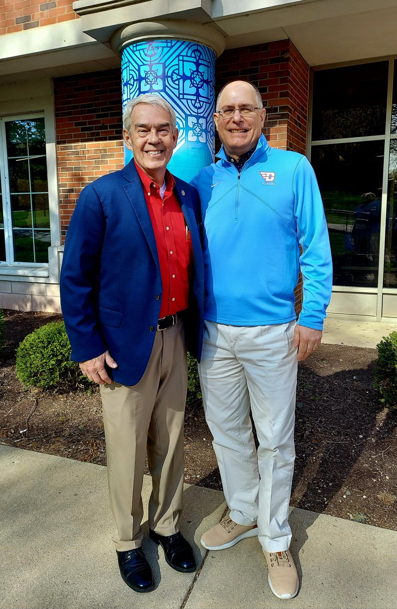OhioHigherEd's tweet photo. Thanks to @DaytonPrezSpina and @univofdayton for their hospitality yesterday as Chancellor Gardner spent the morning on campus & engaged w/students at UD's Stander Symposium. He met with some #ChooseOhioFirst scholars & others to learn about their work & future plans. @AICUOhio https://t.co/LbTUlHR8BY