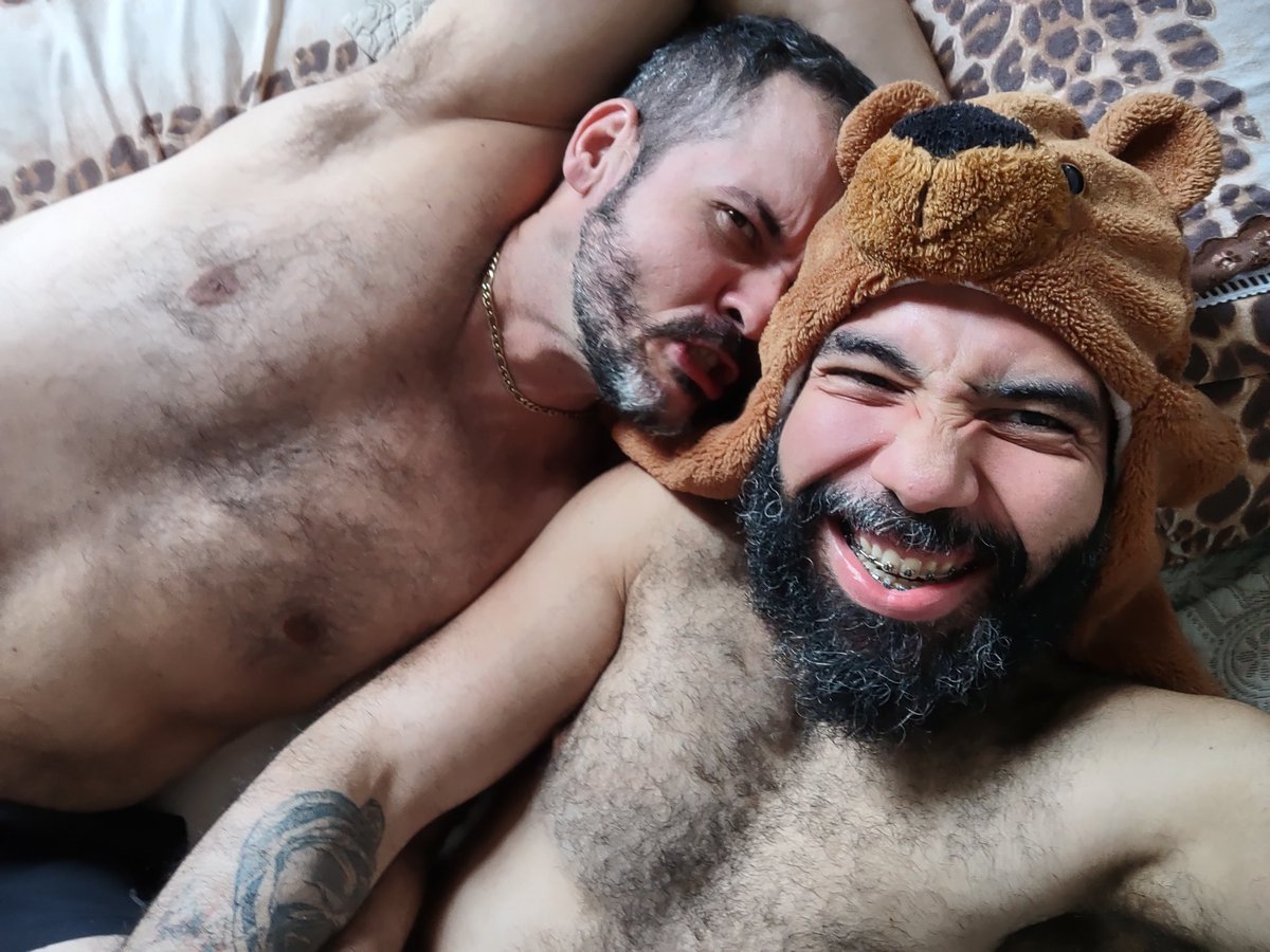 marcusdlima's tweet photo. Bears are hot! #gaybears #bears #gaycouples https://t.co/kLXKUIeUVV
