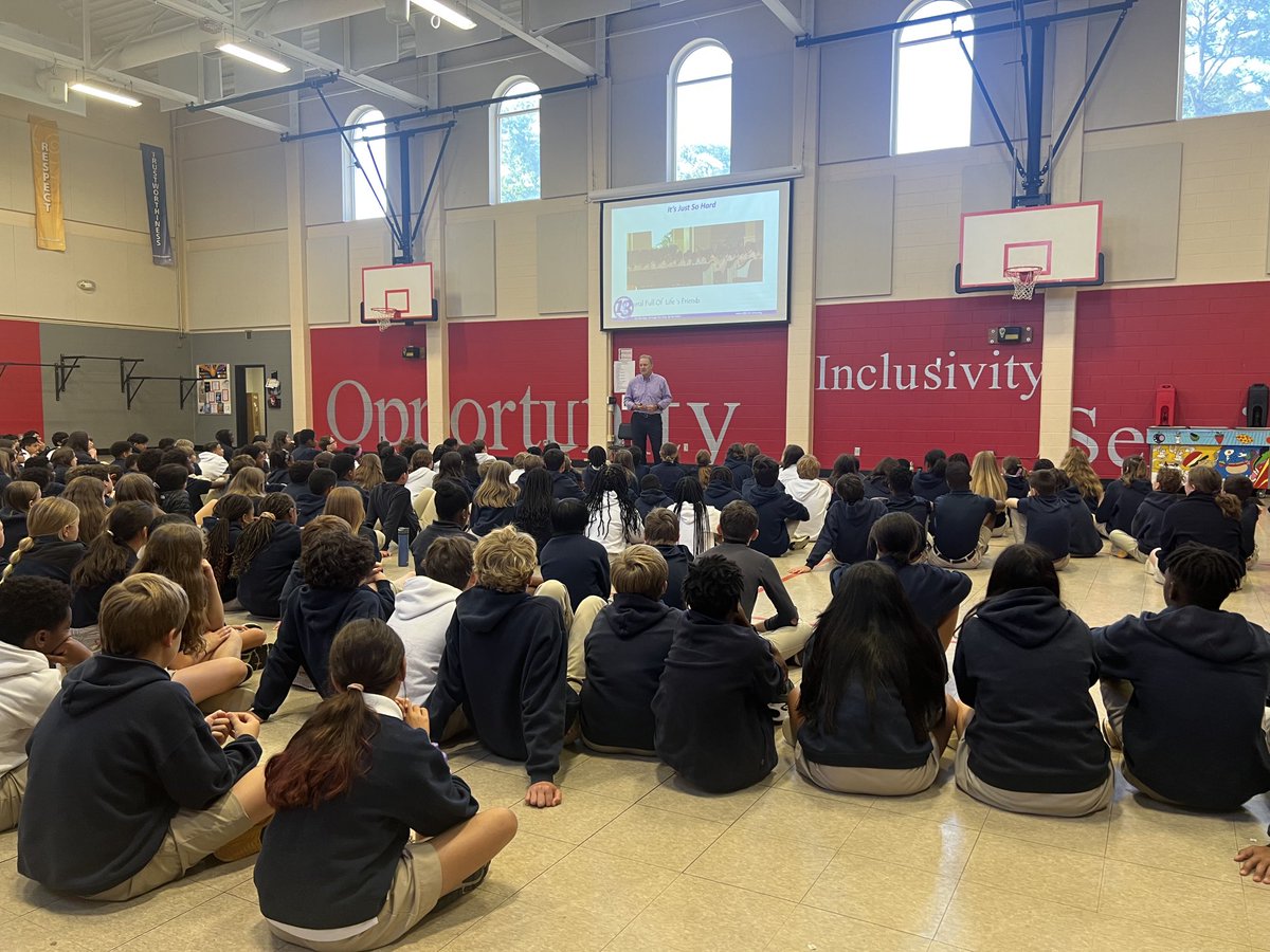 WA 6th graders learning about suicide prevention from Will to Live! ⁦@WillToLiveOrg⁩ ⁦@WoodwardAcademy⁩ #WoodwardWay #MyMindMatters