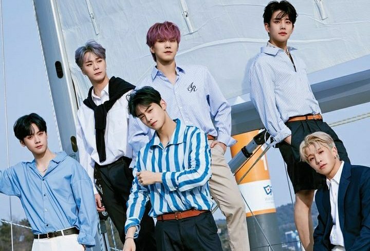 JiniChannel's tweet photo. Realmente es un momento muy triste, se sabe que todos los compañeros de #MOONBIN se encuentran junto a él. 
Las fuentes indican que #SANHA, #JINJIN y #ROCKY están acompañando los restos de su compañero, mientras que #EUNWOO recientemente llegó a Corea desde Estados Unidos(+)👇 https://t.co/JMKWxwYZW2