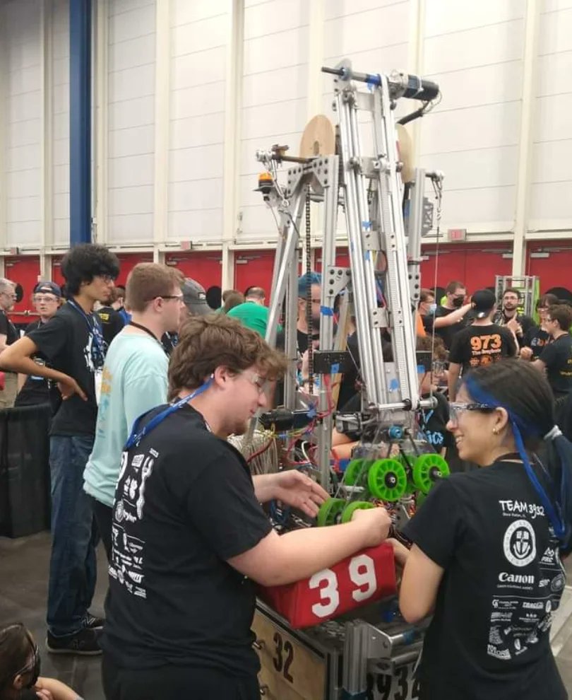 palmbeach4h's tweet photo. GOOD LUCK #palmbeach4h @DirtyMechanics as you compete in @FIRSTweets Robotics World Championship in Houston today! We can't wait to see your robot and teamwork in action!! Over 600 teams competing!
#frc3932 #DirtyMechanics3932
#firstimpactaward #southfloridafrc
#firstinflorida https://t.co/AkMT4ensUE