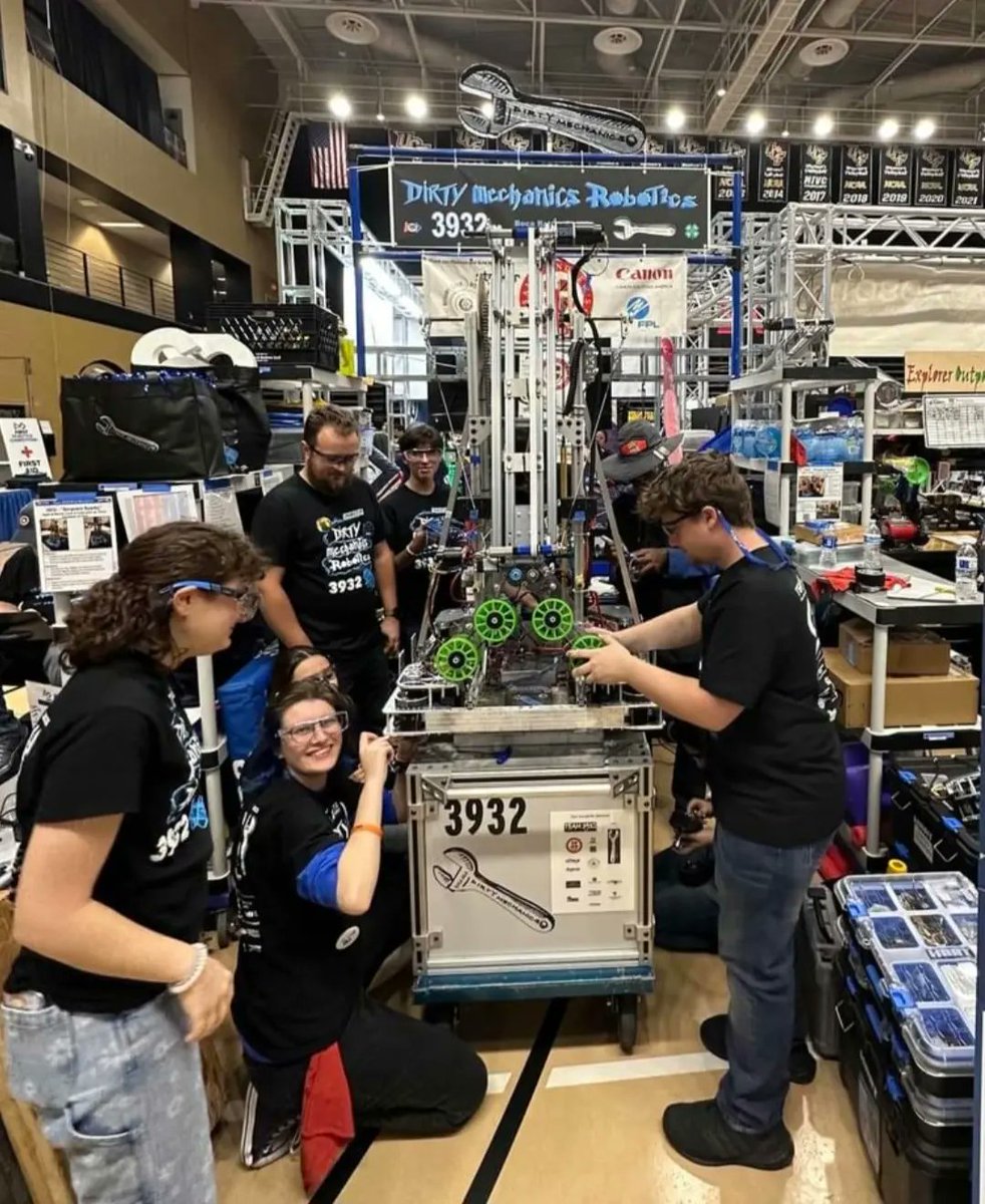 palmbeach4h's tweet photo. GOOD LUCK #palmbeach4h @DirtyMechanics as you compete in @FIRSTweets Robotics World Championship in Houston today! We can't wait to see your robot and teamwork in action!! Over 600 teams competing!
#frc3932 #DirtyMechanics3932
#firstimpactaward #southfloridafrc
#firstinflorida https://t.co/AkMT4ensUE