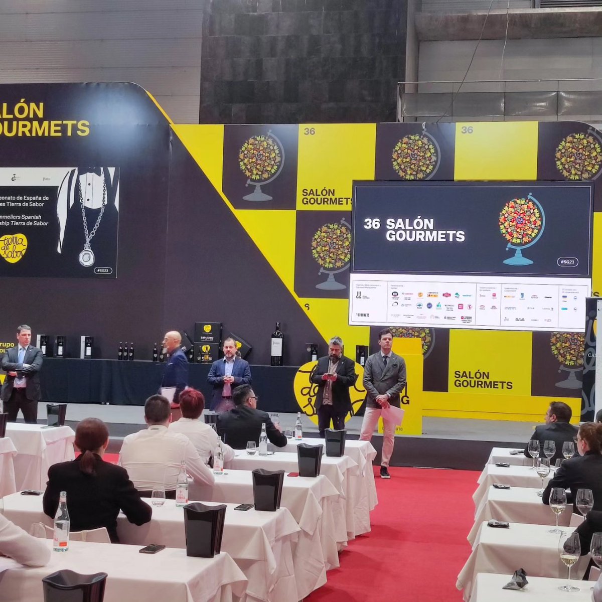 grupohermi's tweet photo. A nuestro paso por el Salón Gourmet 2023 nos ha encantado descubrir nuevas marcas y coincidir con colaboradores tan estupendos como @alimentosVALL @AlquimiaVll @ahinojal #ElbombonValladolid
#salonourmet23 #hermi #grupogourmet #carnedeconejo #sg23 https://t.co/3tdLVemglE