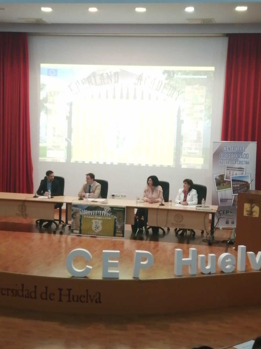 arco013's tweet photo. #eperlandacademy Se inauguran las jornadas R-evolución digital en el aula de educación permanente organizadas por el @cepdehuelva @eoiaxarquia  disfrutando del gran evento. https://t.co/lWT2U8o3CL