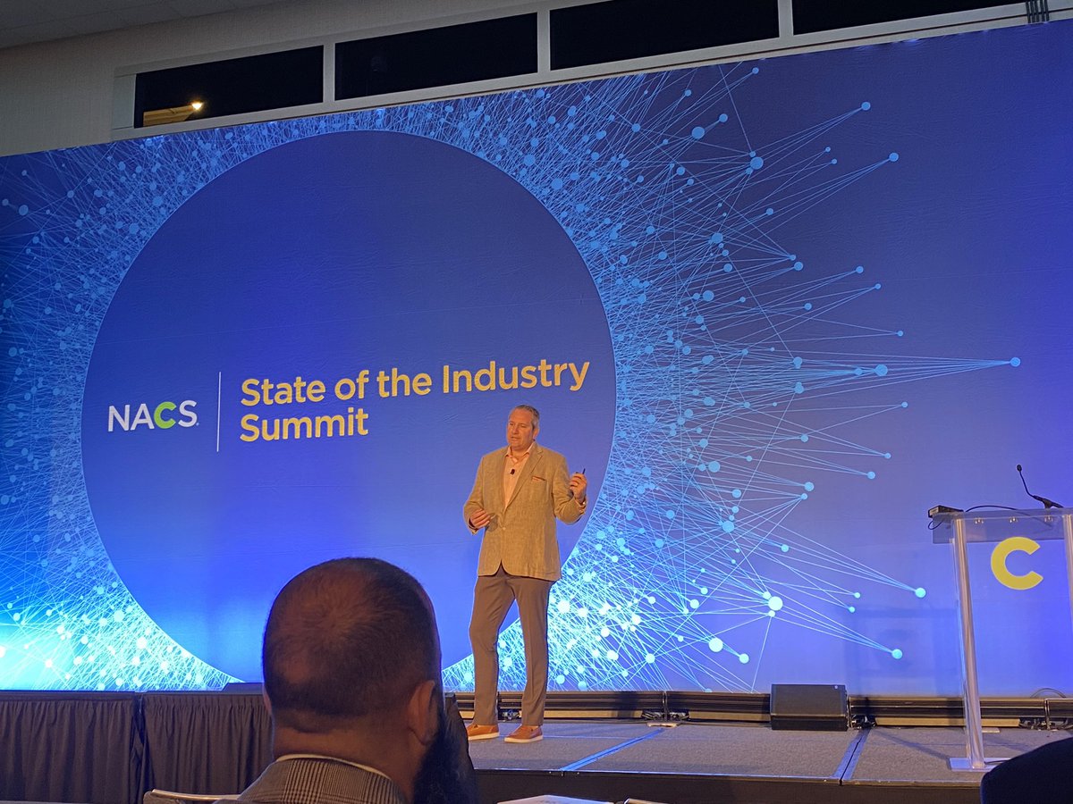 LonnieMcQ's tweet photo. OPIS Denton delivering a great outlook perspective. Context is key.
#SOISUMMIT #CARPEDATA #SOISUMMIT2023 #OOTT 📈📉📊🛢️⛽️ https://t.co/I5Dqoswlth