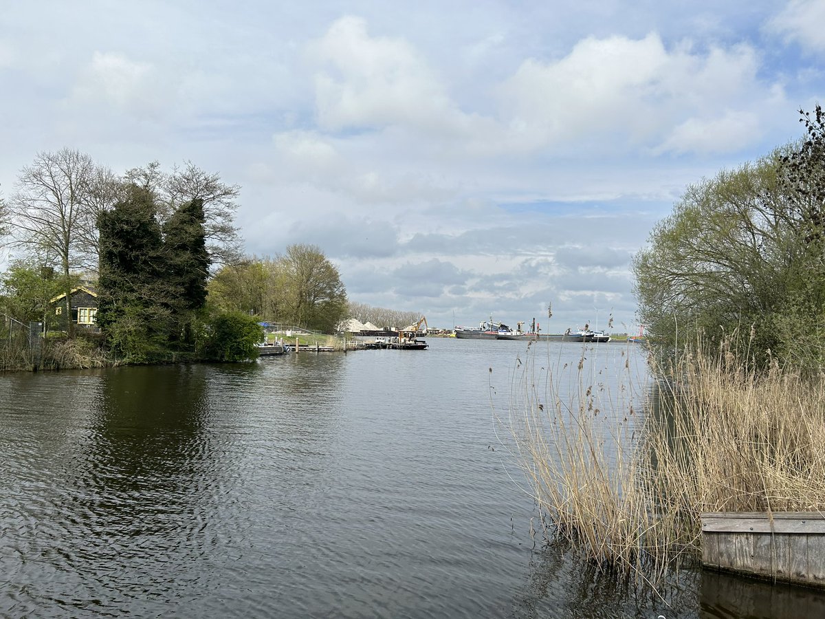 WolfAnthon's tweet photo. Leerzame #copi @VNOGregio oefening gehad. In de ochtend incident in en rond water #samij en tevens copi deelnemers mogen ontvangen in ons boothuis @KNRMElburg. Middag een incident bij @VeluweStrandbad #elburg #realistisch #opschalen #samenwerken #grip #ovd #vakbekwaamblijven https://t.co/oolIteVeYR