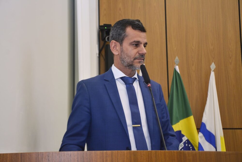 TheThebtc09's tweet image. Vereador Mauro Lacerda apresenta requerimentos e projeto de lei que visa garantir a segurança das crianças nas escolas

#APRESENTA #GARANTIR #lacerda #mauro #projeto #requerimentos #vereador

soudepalmas.com.br/politica/verea…
