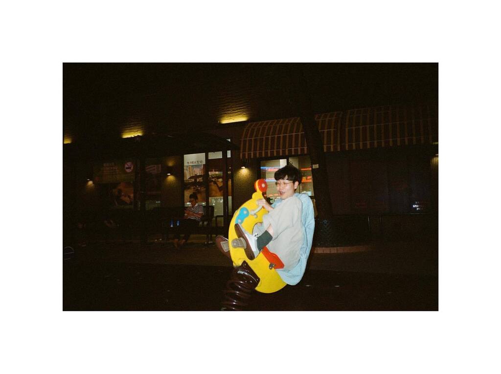 Hu9oWon9's tweet photo. 你都係癈柴黎 喵～

#streetphotography #film #photo #35mm #pointandshootcamera #kyocera #yashicat3 #zeiss https://t.co/eoDj4wuFAl https://t.co/n9dFlKb7p1
